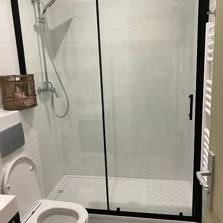 Le Grand 1er Hotel Maisons-Alfort