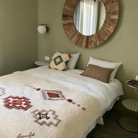 Hotel Le Grand 1er Maisons-Alfort