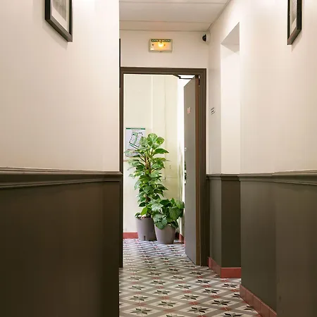 Le Grand 1er Hotel 2*