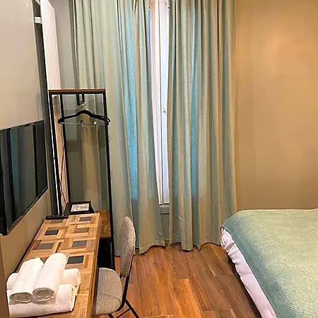 Hotell Le Grand 1er Maisons-Alfort